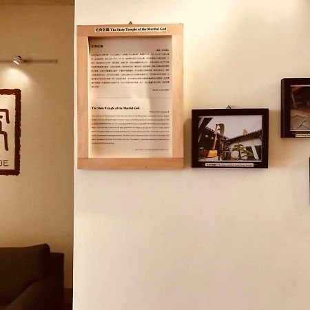 Temple Side Hostel Đài Nam Ngoại thất bức ảnh