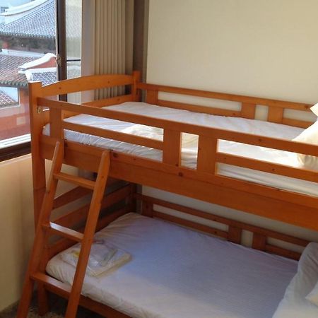 Temple Side Hostel Đài Nam Ngoại thất bức ảnh